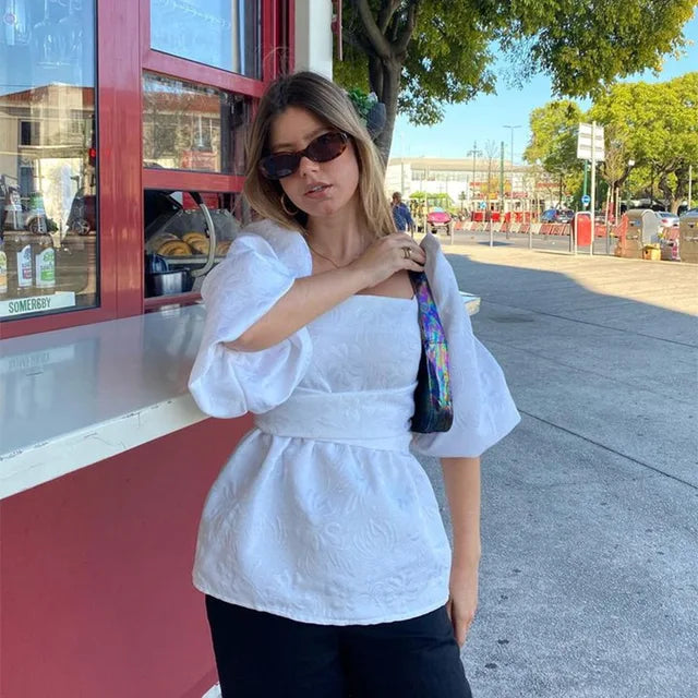 Blusas sin espalda con cordones