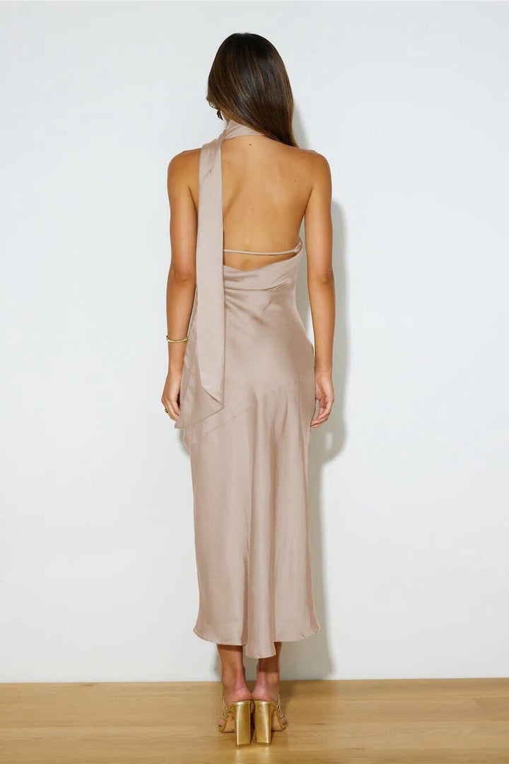 Chloe™ | Vestido Midi de Seda Luxe con Cuello Halter