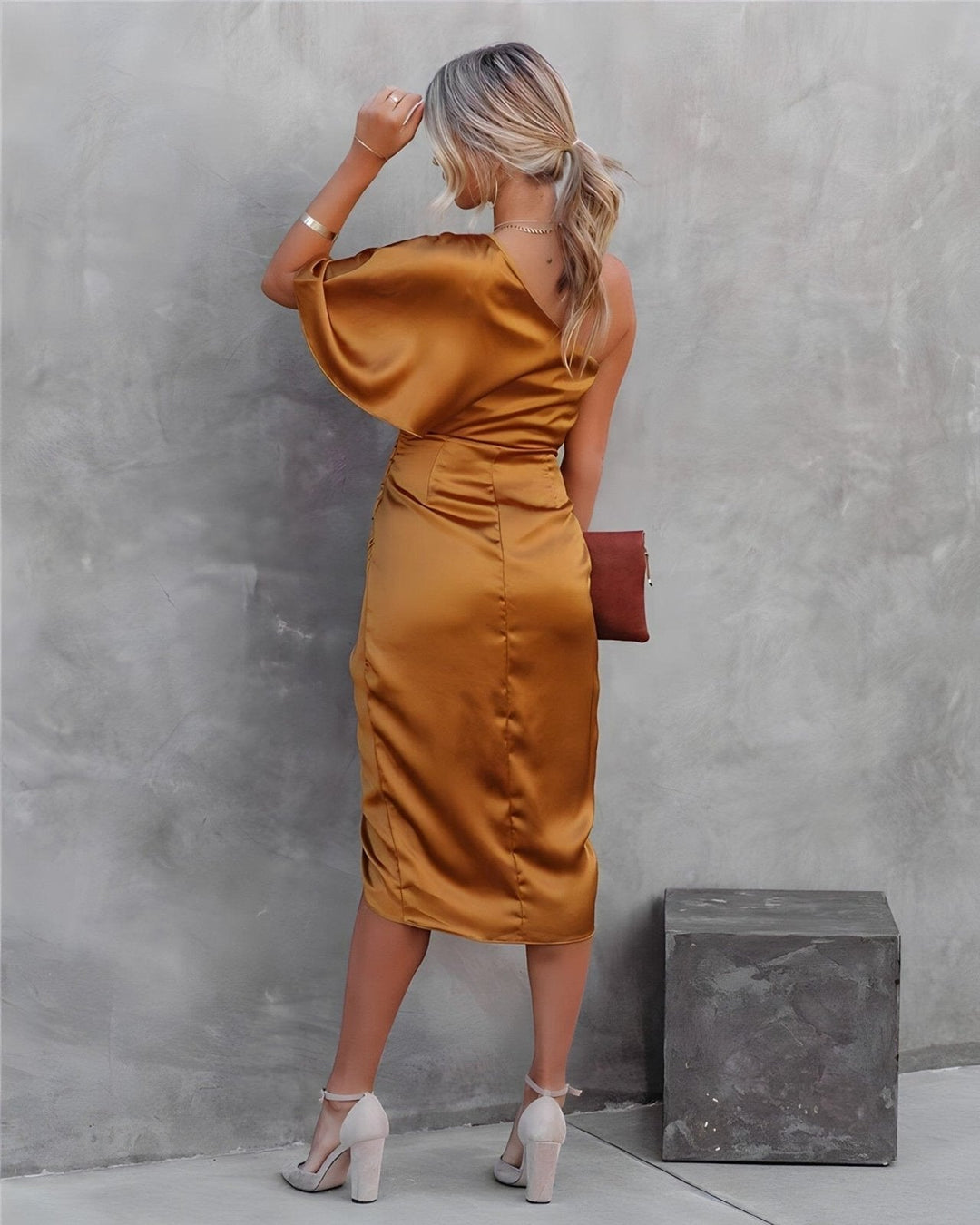 Kyra™ | Elegante Vestido de Seda con Aberturas
